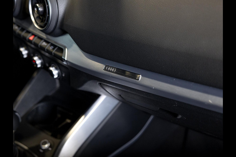 Audi Q2 1.4 TFSI CoD Sport / Virtual cockpit / Apple CarPlay / Stoelverwarming