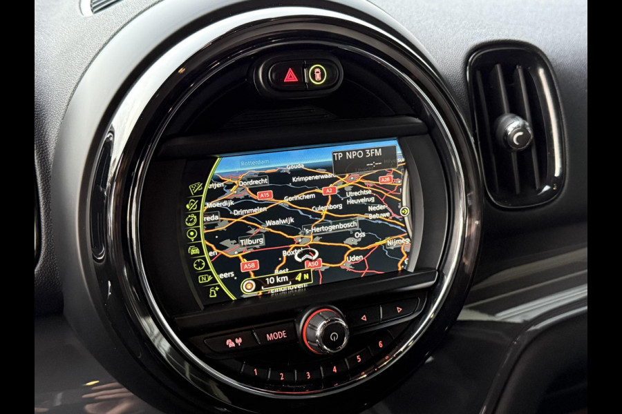 MINI Countryman 1.5 Cooper Pepper | HARMAN KARDON | TREKHAAK | CLIMATE CONTROL | NAVIGATIE |