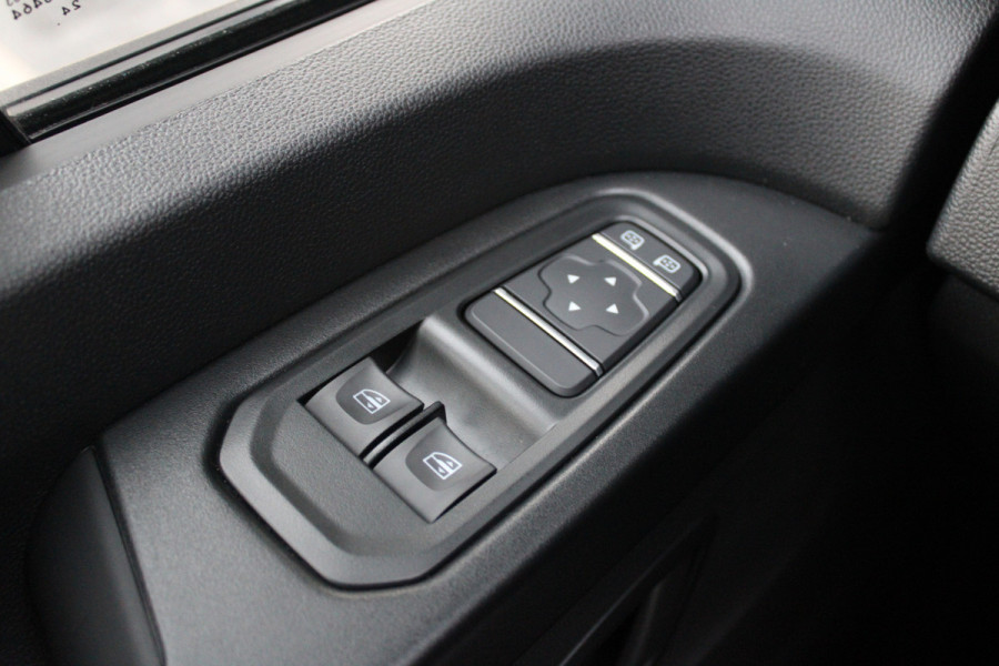 Renault Trafic 2.0 Blue dCi 170 T29 L2H1 Extra DC 170pk - 2x Schuifdeur - Camera - Trekhaak - LED - Cruise - PDC - Rijklaar