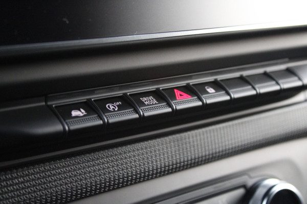 Renault Trafic 2.0 Blue dCi 170 T29 L2H1 Extra DC 170pk - 2x Schuifdeur - Camera - Trekhaak - LED - Cruise - PDC - Rijklaar