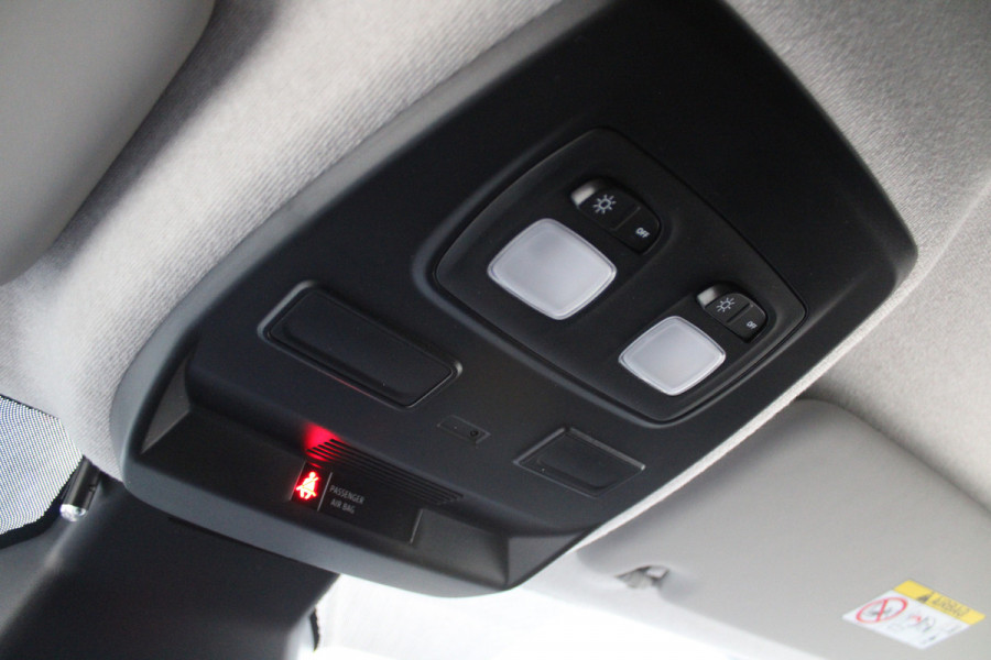 Renault Trafic 2.0 Blue dCi 170 T29 L2H1 Extra DC 170pk - 2x Schuifdeur - Camera - Trekhaak - LED - Cruise - PDC - Rijklaar