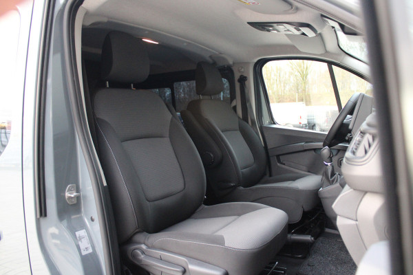 Renault Trafic 2.0 Blue dCi 170 T29 L2H1 Extra DC 170pk - 2x Schuifdeur - Camera - Trekhaak - LED - Cruise - PDC - Rijklaar