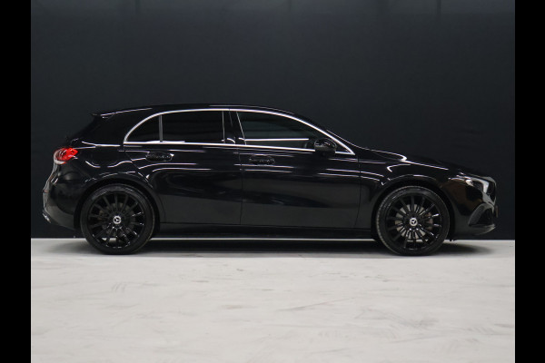 Mercedes-Benz A-Klasse 250 e Sport Luxury Limited [TREKHAAK, APPLE CARPLAY, CRUISE CONTROL, ACHTERUITRIJCAMERA, PDC V+A, STOELVERWARMING, AUTOMATSICHE AIRCO, NIEUWSTAAT]