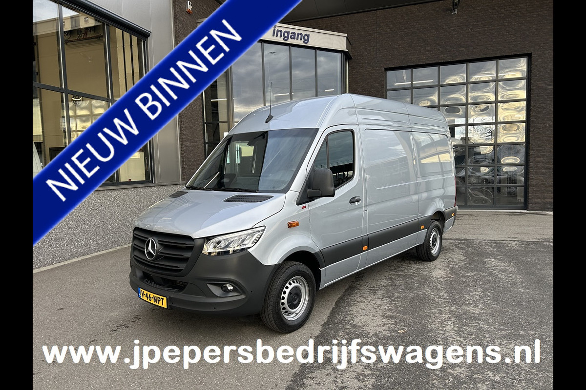 Mercedes-Benz Sprinter 317 CDI L2 H2 Pro LED / MBUX / Navigatie / Camera / Parkeersensoren / Cruise control / Airco / 270 Graden achterdeuren