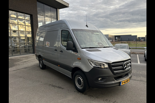 Mercedes-Benz Sprinter 317 CDI L2 H2 Pro LED / MBUX / Navigatie / Camera / Parkeersensoren / Cruise control / Airco / 270 Graden achterdeuren