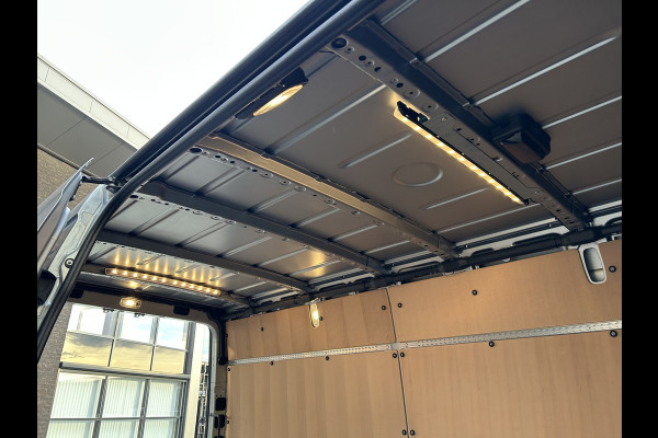 Mercedes-Benz Sprinter 317 CDI L2 H2 Pro LED / MBUX / Navigatie / Camera / Parkeersensoren / Cruise control / Airco / 270 Graden achterdeuren