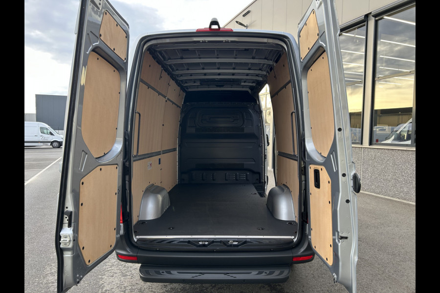 Mercedes-Benz Sprinter 317 CDI L2 H2 Pro LED / MBUX / Navigatie / Camera / Parkeersensoren / Cruise control / Airco / 270 Graden achterdeuren