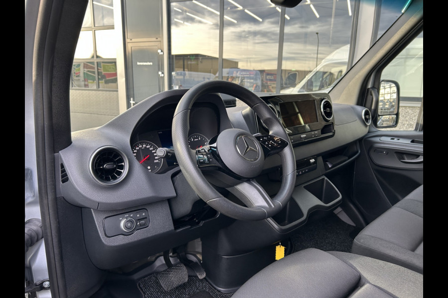 Mercedes-Benz Sprinter 317 CDI L2 H2 Pro LED / MBUX / Navigatie / Camera / Parkeersensoren / Cruise control / Airco / 270 Graden achterdeuren