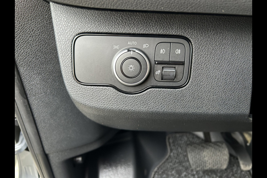 Mercedes-Benz Sprinter 317 CDI L2 H2 Pro LED / MBUX / Navigatie / Camera / Parkeersensoren / Cruise control / Airco / 270 Graden achterdeuren