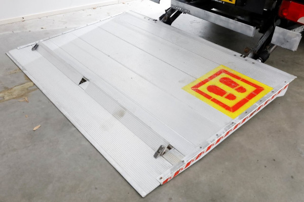 Mercedes-Benz Sprinter 316 CDI 163pk 7G Automaat Bakwagen met laadklep 01-2020