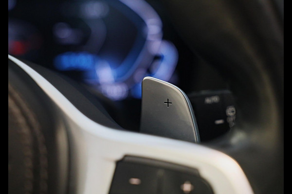 BMW X5 XDrive45e High Executive M Line / SWAROVSKI / 360 Camera / Head Up / Leder / F1 / Open Pano / Laser Koplampen / 22 Inch