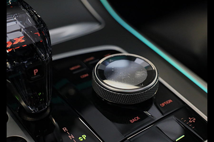 BMW X5 XDrive45e High Executive M Line / SWAROVSKI / 360 Camera / Head Up / Leder / F1 / Open Pano / Laser Koplampen / 22 Inch