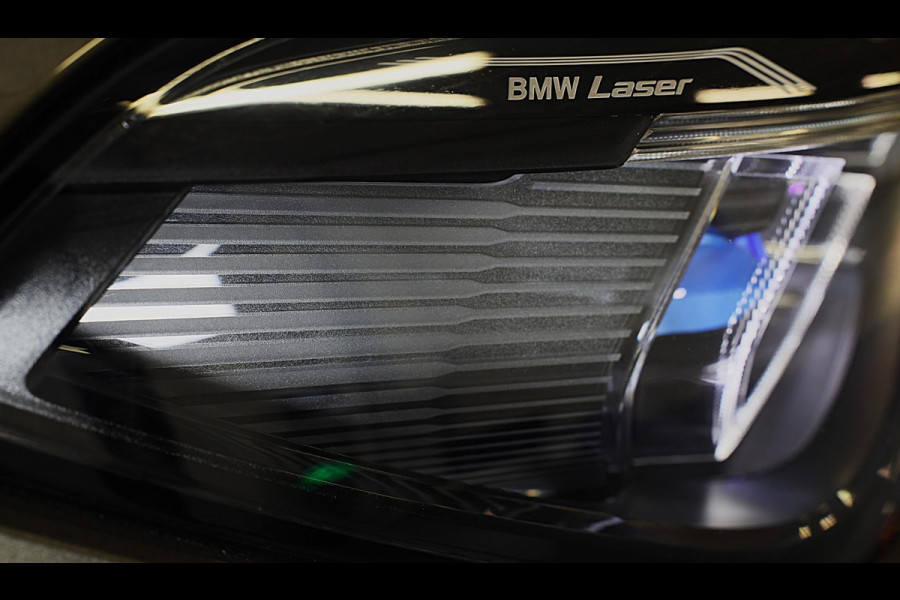 BMW X5 XDrive45e High Executive M Line / SWAROVSKI / 360 Camera / Head Up / Leder / F1 / Open Pano / Laser Koplampen / 22 Inch