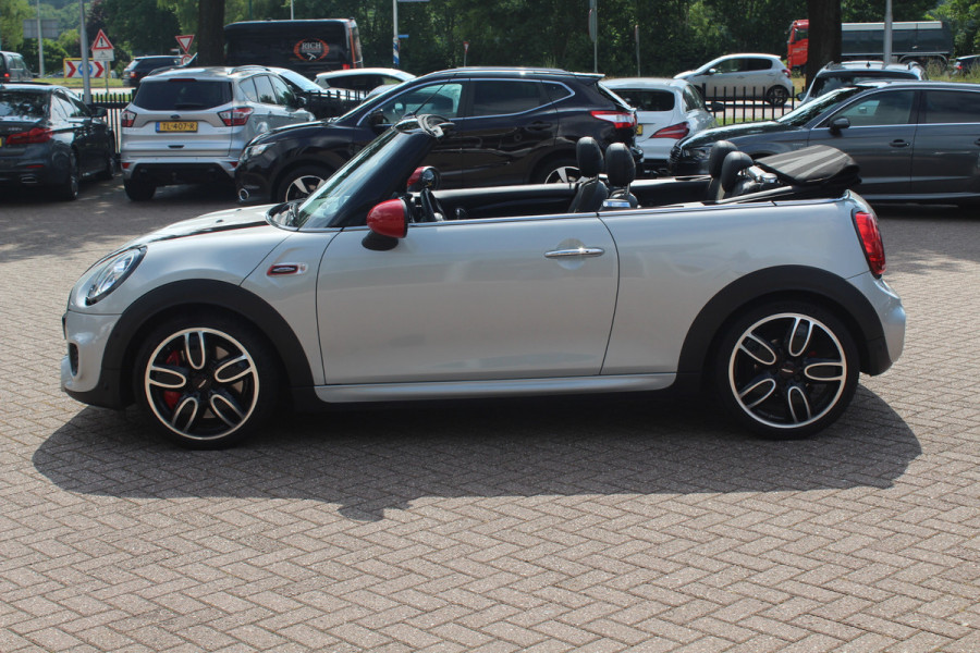 MINI Cabrio 2.0 John Cooper Works Chili / Full options / Camera / JCW Package / Head-up display / DAB / Harman Kardon