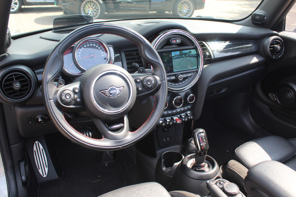 MINI Cabrio 2.0 John Cooper Works Chili / Full options / Camera / JCW Package / Head-up display / DAB / Harman Kardon