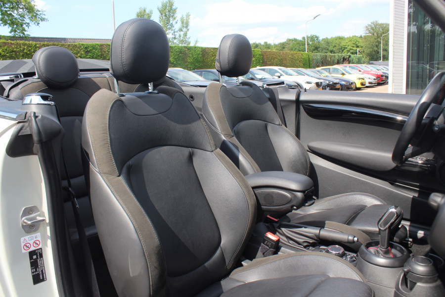 MINI Cabrio 2.0 John Cooper Works Chili / Full options / Camera / JCW Package / Head-up display / DAB / Harman Kardon