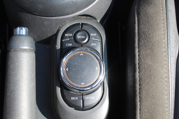 MINI Cabrio 2.0 John Cooper Works Chili / Full options / Camera / JCW Package / Head-up display / DAB / Harman Kardon