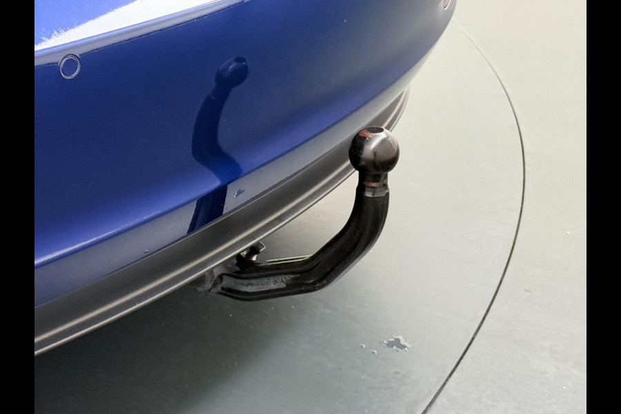 Tesla Model 3 Long Range AWD 75 kWh SOH 88% VAN: €22.900,- VOOR: €20.899,- UW EINDEJAARSVOORDEEL: €2.001,- |AFNEEMBARE TREKHAAK | 750KG TREKGEWICHT | ORIGNEEL NL AUTO | RIJKLAAR MET 12 MND BOVAG GARANTIE |