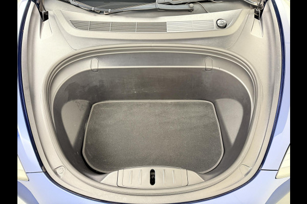 Tesla Model 3 Long Range AWD 75 kWh SOH 88% VAN: €22.900,- VOOR: €20.899,- UW EINDEJAARSVOORDEEL: €2.001,- |AFNEEMBARE TREKHAAK | 750KG TREKGEWICHT | ORIGNEEL NL AUTO | RIJKLAAR MET 12 MND BOVAG GARANTIE |