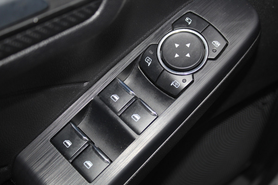 Ford Kuga 2.5-243pk PHEV ST-Line X. Van €. 54.937,- voor €. 43.735,- ! Trekgewicht van 2.100kg ! Elektr. verstelb. AGR stoelen voor, Stoel-, stuur-, voorraam- en achterbank verwarming, Elektr. panorama/schuif-kanteldak , Trekhaak elektr. wegklapbaar, B&O soundsyst. etc.