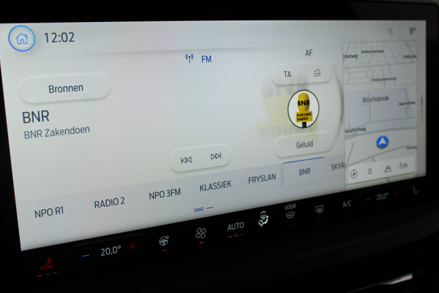 Ford Kuga 2.5-243pk PHEV ST-Line X. Van €. 54.937,- voor €. 43.735,- ! Trekgewicht van 2.100kg ! Elektr. verstelb. AGR stoelen voor, Stoel-, stuur-, voorraam- en achterbank verwarming, Elektr. panorama/schuif-kanteldak , Trekhaak elektr. wegklapbaar, B&O soundsyst. etc.