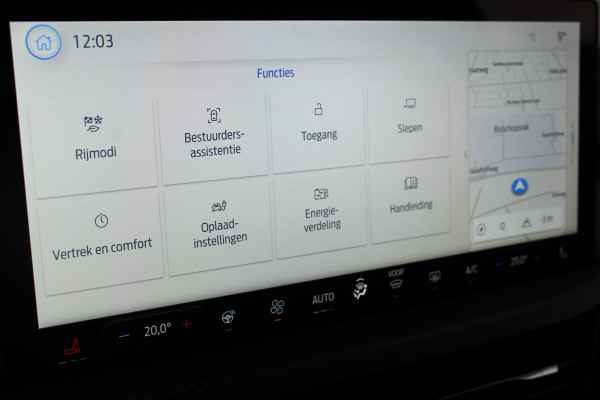 Ford Kuga 2.5-243pk PHEV ST-Line X. Van €. 54.937,- voor €. 43.735,- ! Trekgewicht van 2.100kg ! Elektr. verstelb. AGR stoelen voor, Stoel-, stuur-, voorraam- en achterbank verwarming, Elektr. panorama/schuif-kanteldak , Trekhaak elektr. wegklapbaar, B&O soundsyst. etc.