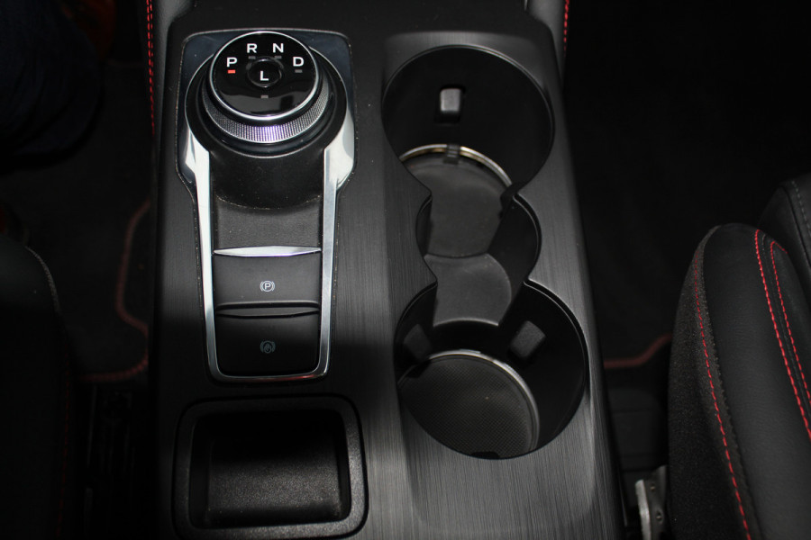 Ford Kuga 2.5-243pk PHEV ST-Line X. Van €. 54.937,- voor €. 43.735,- ! Trekgewicht van 2.100kg ! Elektr. verstelb. AGR stoelen voor, Stoel-, stuur-, voorraam- en achterbank verwarming, Elektr. panorama/schuif-kanteldak , Trekhaak elektr. wegklapbaar, B&O soundsyst. etc.