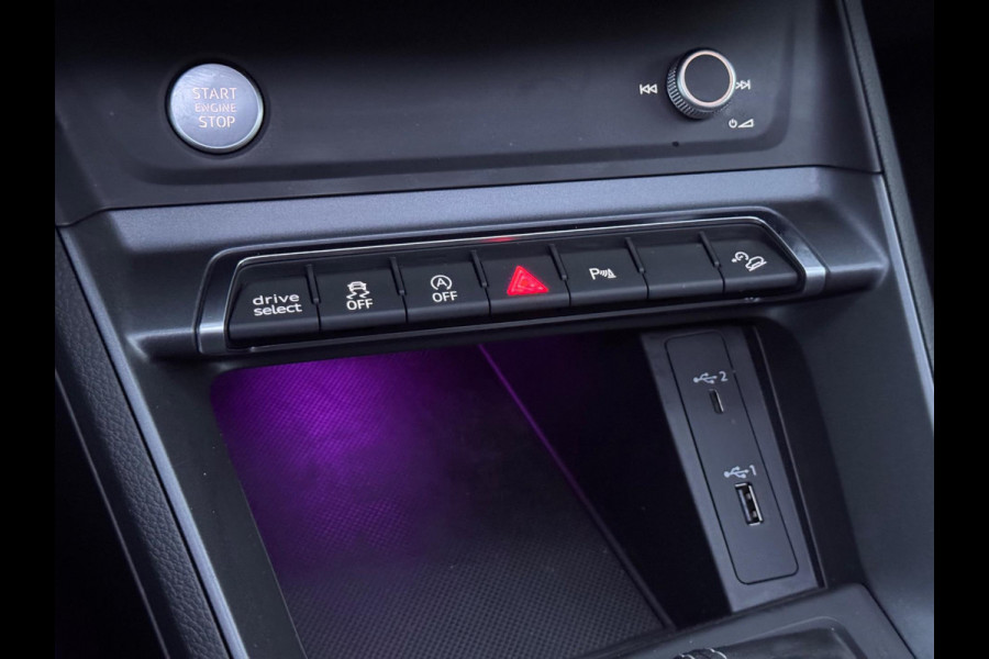 Audi Q3 35 TFSI 3x S-Line Pano/Sfeer/B&O/Keyless