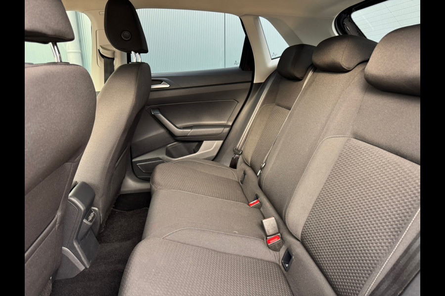 Volkswagen Polo 1.0 MPI Comfortline * Carplay * Cruise Control * Getint Glas *