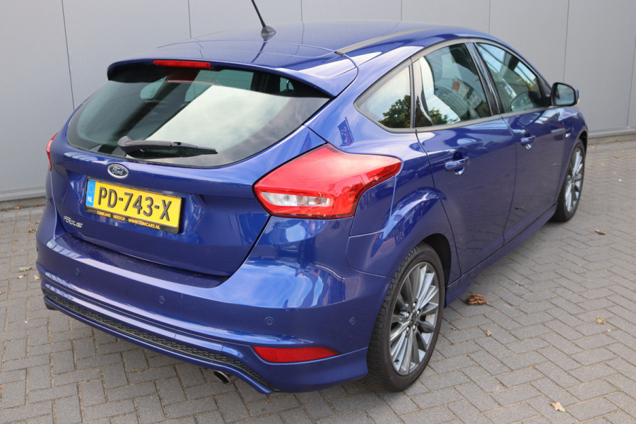 Ford Focus 1.5 EcoB. 150PK ST-Line Carplay-android/Parkeerhulp/Cruise-control/Nieuwe-distributieriem