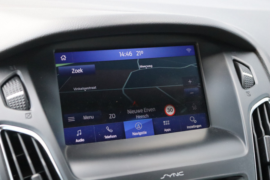 Ford Focus 1.5 EcoB. 150PK ST-Line Carplay-android/Parkeerhulp/Cruise-control/Nieuwe-distributieriem