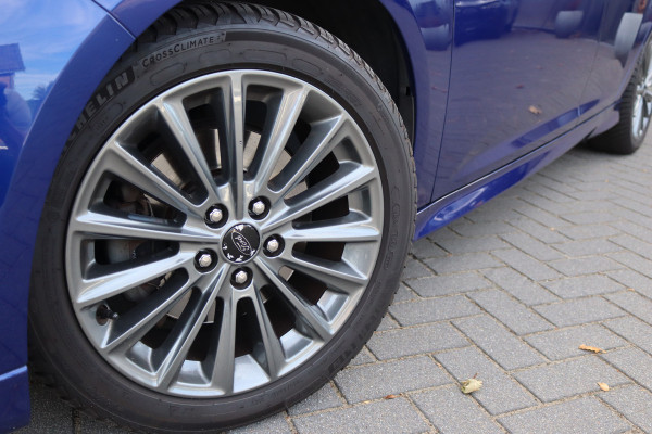 Ford Focus 1.5 EcoB. 150PK ST-Line Carplay-android/Parkeerhulp/Cruise-control/Nieuwe-distributieriem