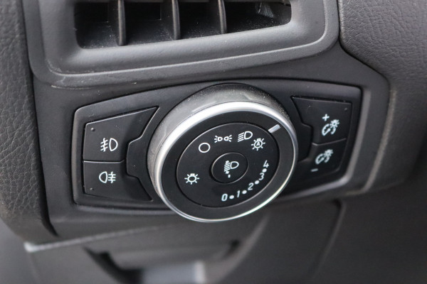 Ford Focus 1.5 EcoB. 150PK ST-Line Carplay-android/Parkeerhulp/Cruise-control/Nieuwe-distributieriem