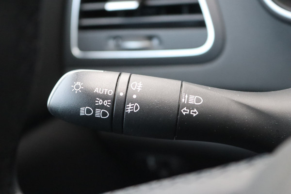 Renault Mégane 1.3 TCe 140PK Automaat Intens Carplay-android/Parkeerhulp/Keyfree/Cruise-control