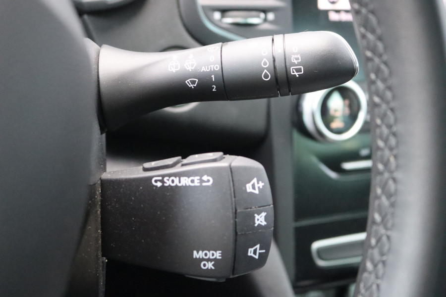 Renault Mégane 1.3 TCe 140PK Automaat Intens Carplay-android/Parkeerhulp/Keyfree/Cruise-control