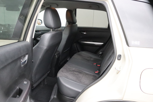 Suzuki Vitara 1.4 Boosterjet 140PK Stijl Camera/Navigatie/Stoelverwarming/Adaptive-cruise