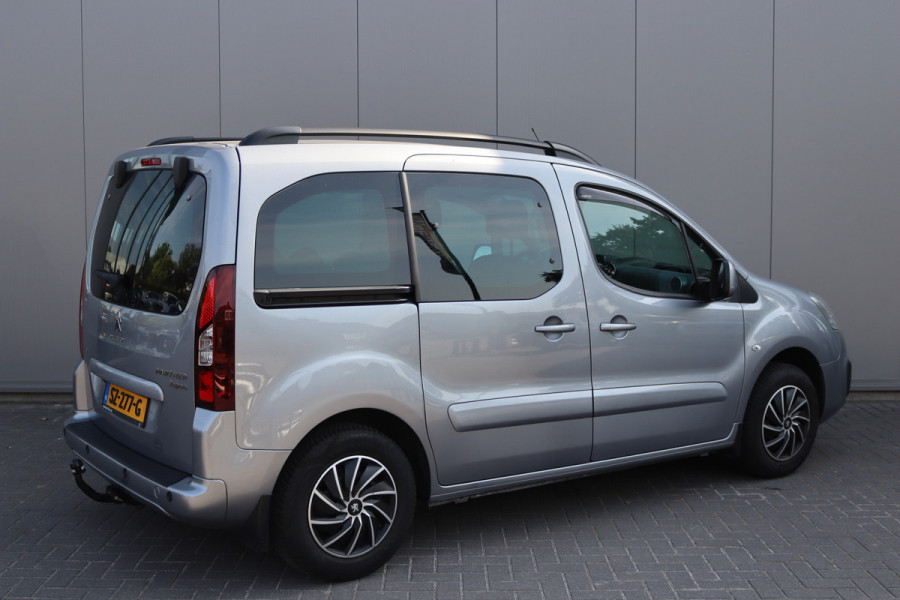 Peugeot Partner Tepee 1.2 PureT. 110PK Allure Trekhaak/Navigatie/Camera/Parkeerhulp