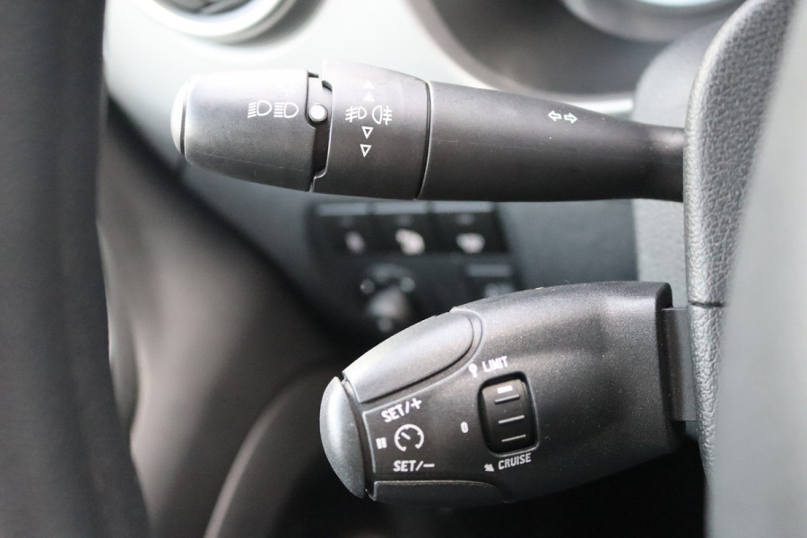 Peugeot Partner Tepee 1.2 PureT. 110PK Allure Trekhaak/Navigatie/Camera/Parkeerhulp