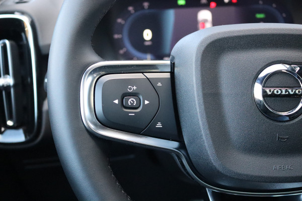 Volvo C40 Recharge Core 69 kWh 232PK Winterpack/Camera/Panoramadak/Cruise-Control