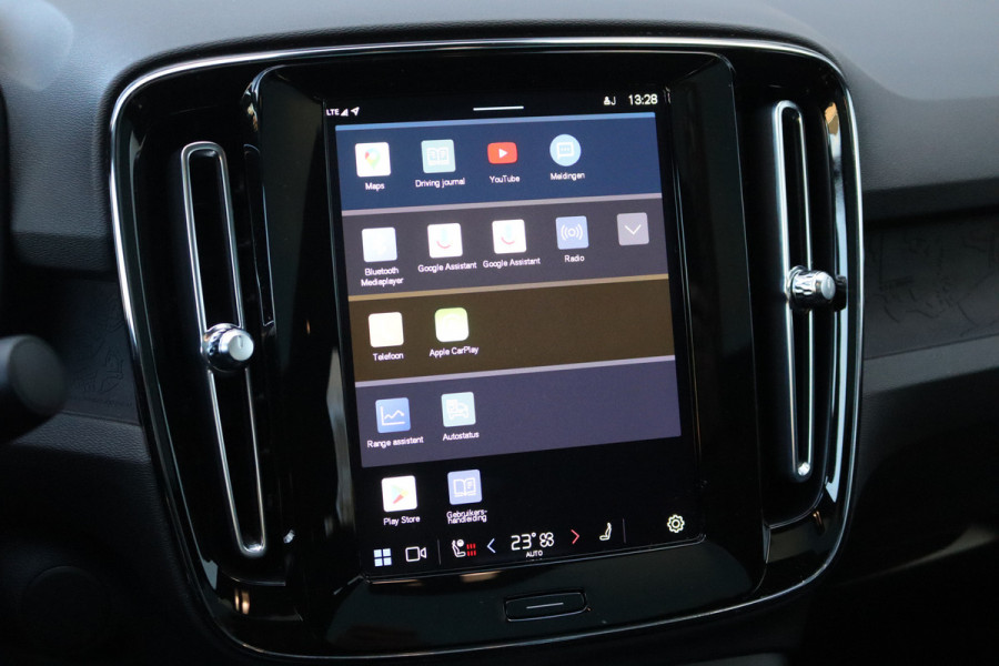 Volvo C40 Recharge Core 69 kWh 232PK Winterpack/Camera/Panoramadak/Cruise-Control