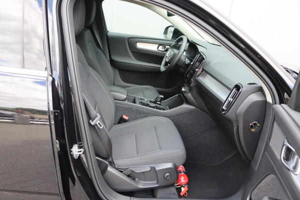 Volvo XC40 1.5 T4 PHEV Recharge Inscription Expr. Carplay-android/Parkeerhulp/Elektr.-klep