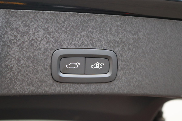 Volvo XC40 1.5 T4 PHEV Recharge Inscription Expr. Carplay-android/Parkeerhulp/Elektr.-klep