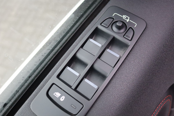 Land Rover Discovery Sport P300e 1.5 R-Dynamic S Camera/Memory-stoel/Keyfree/20-Inch/Adapt.-cruise