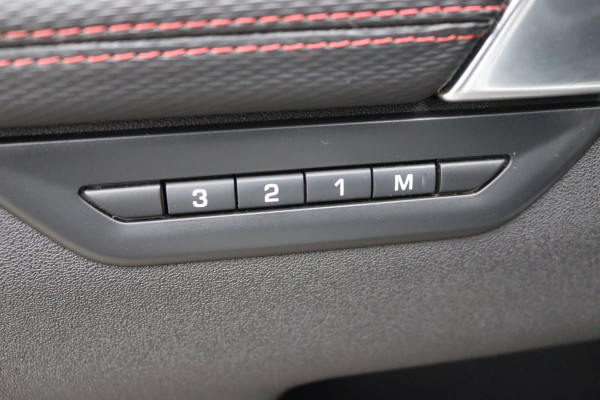 Land Rover Discovery Sport P300e 1.5 R-Dynamic S Camera/Memory-stoel/Keyfree/20-Inch/Adapt.-cruise