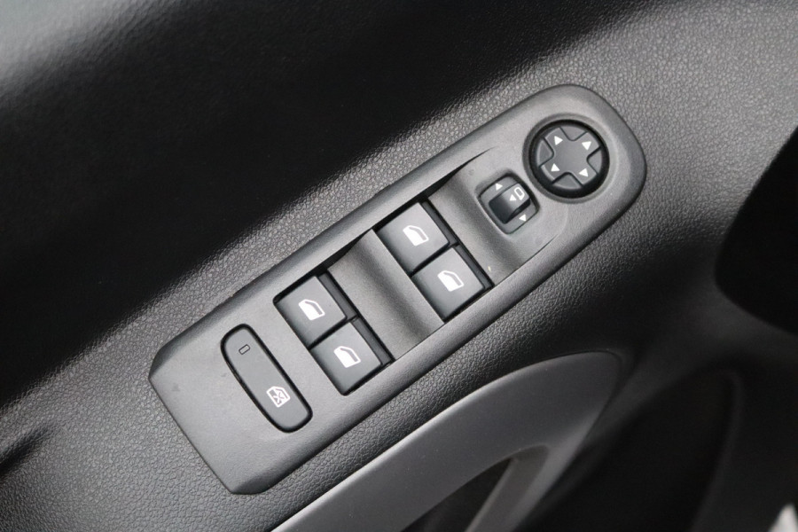 Toyota PROACE CITY Verso 1.2 Turbo 110PK Dynamic Camera/Adaptive-cruise/Stoelverwarming/Panoramadak