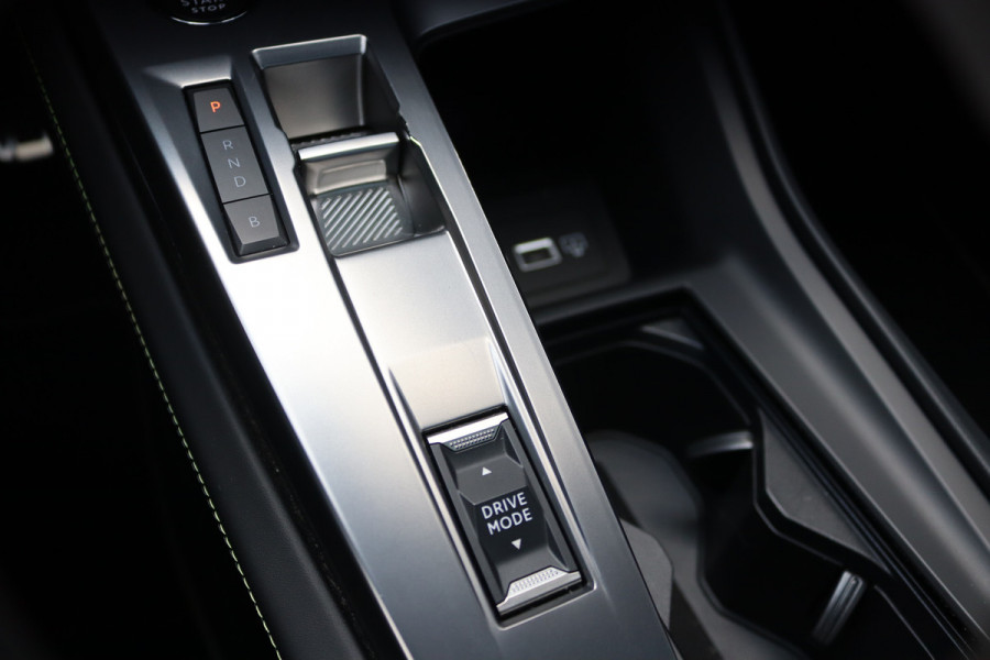 Peugeot 308 SW 1.6 Plug-in Hybrid PHEV 180PK GT Open-dak/Winter-pack/Matrix-LED/Keyfree