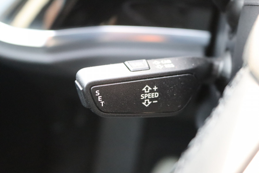 Audi Q3 45 TFSI e PHEV S-line Carplay-android/Camera/Memory-stoel/Stoelverwarming/Keyfree/Full-LED