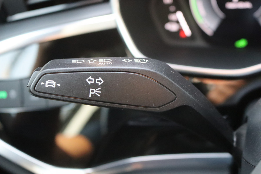 Audi Q3 45 TFSI e PHEV S-line Carplay-android/Camera/Memory-stoel/Stoelverwarming/Keyfree/Full-LED