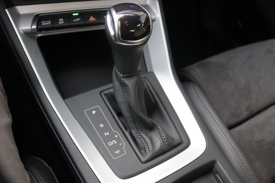 Audi Q3 45 TFSI e PHEV S-line Carplay-android/Camera/Memory-stoel/Stoelverwarming/Keyfree/Full-LED