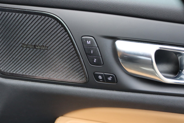 Volvo V60 2.0 T8 390PK Recharge AWD Inscription Trekhaak-2000KG/360-camera/Pano-dak/Winter-pack/Memory-stoel